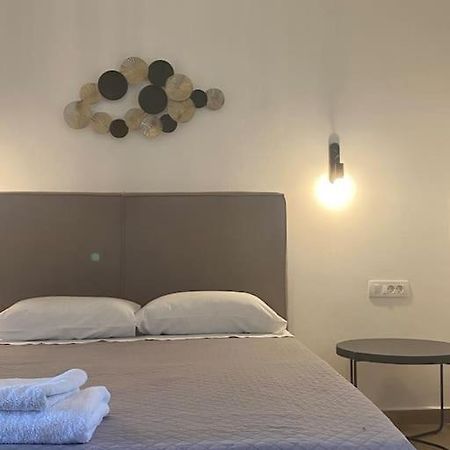 Ocean Sun 4 Apartment Фира Екстериор снимка