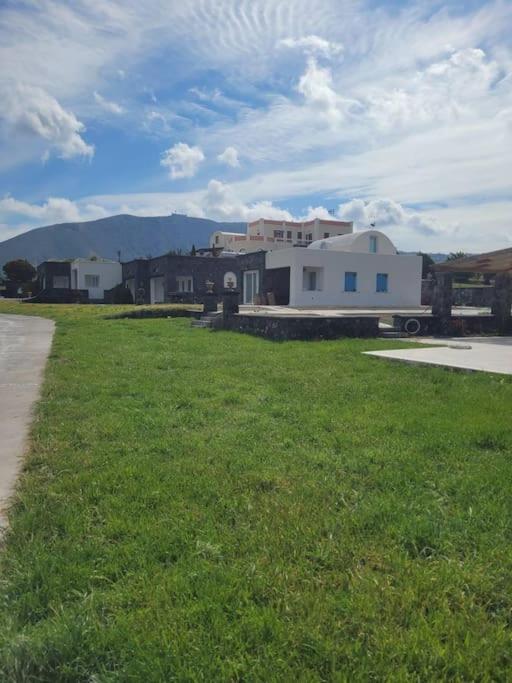 Ocean Sun 4 Apartment Фира Екстериор снимка