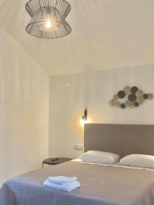 Ocean Sun 4 Apartment Фира Екстериор снимка