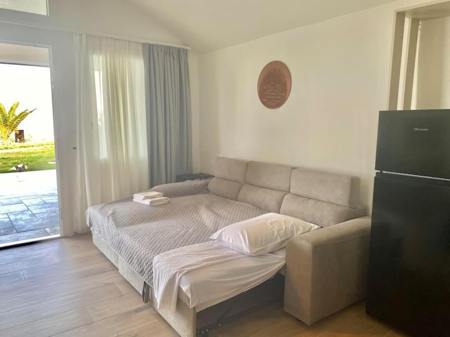 Ocean Sun 4 Apartment Фира Екстериор снимка
